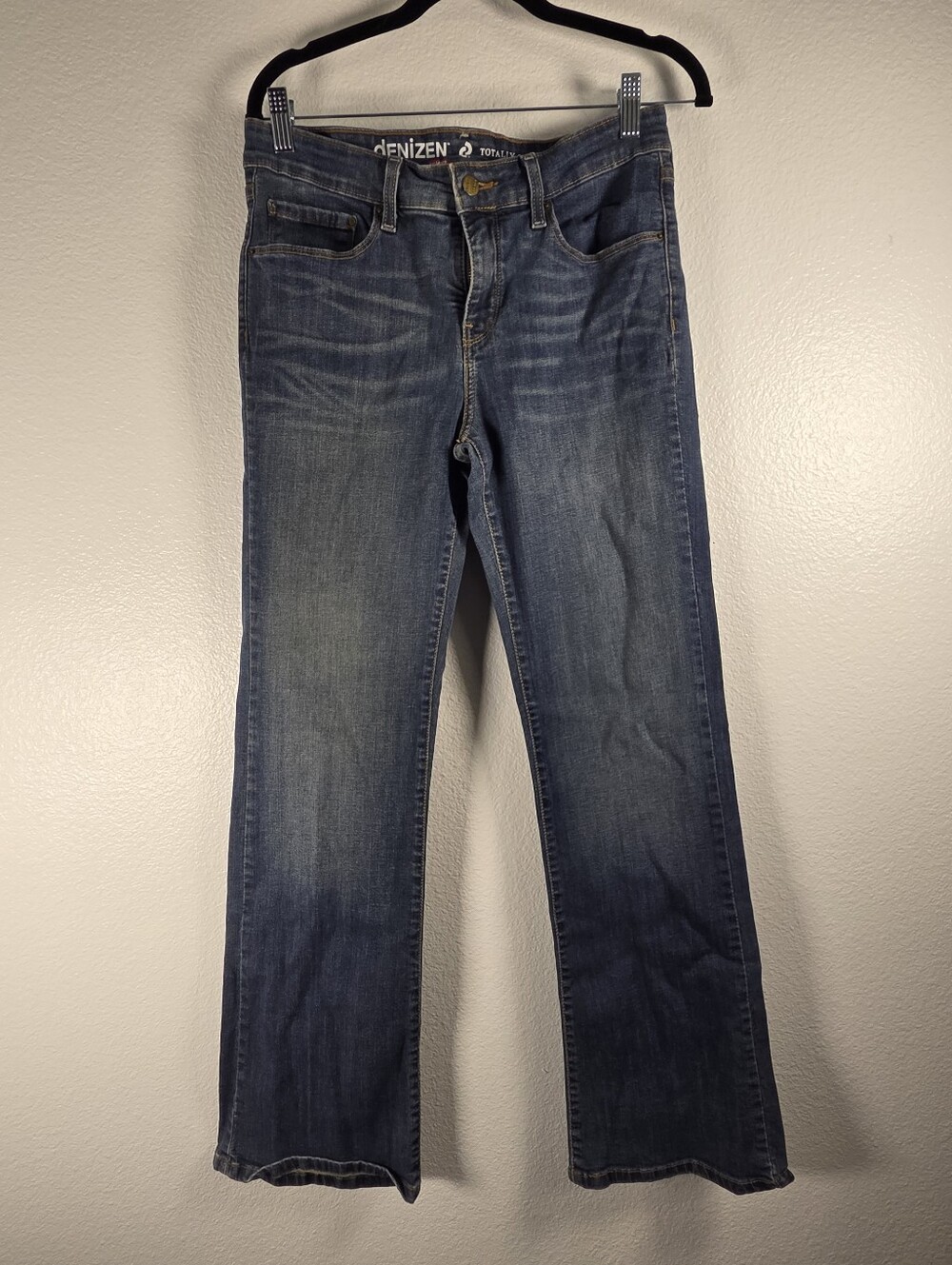 Denizen from Levi's Women's  Sizw 10 Boot Cut Jeans - Blue